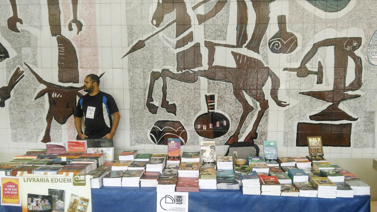 2017-04-08 EDUEM Feira de Livros UFPR-Image 2017-04-05 4