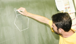UEM abrirá processo seletivo para contratação de professores temporários