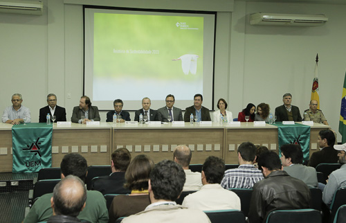 A solenidade reuniu várias autoridades regionais